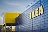 Bilde av fasaden på Ikea Furuset, med logoen i forgrunnen.