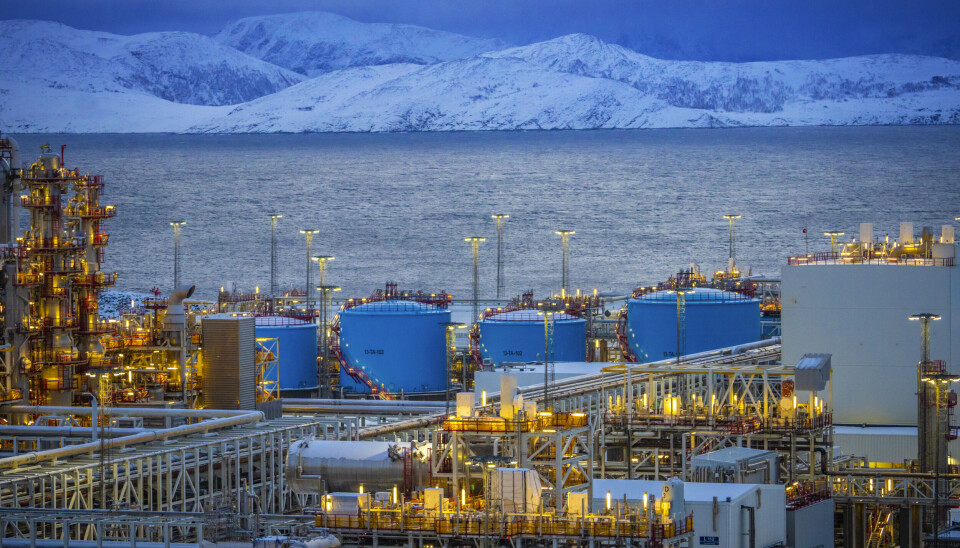 GRANSKNING: Ansatte varslet om hendelsen etter at flere ble syke. Equinor setter nå ned en intern granskingsgruppe for å undersøke nærmere. Oversiktsbilde av Melkøya-anlegget