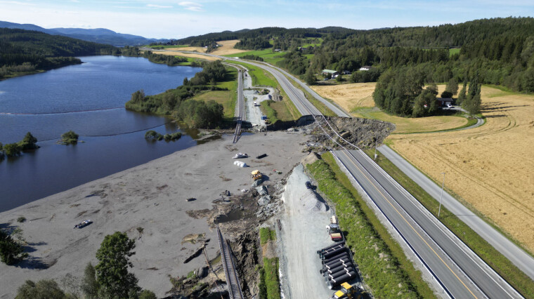 Tre selskaper etterforskes etter leirskredet i Levanger