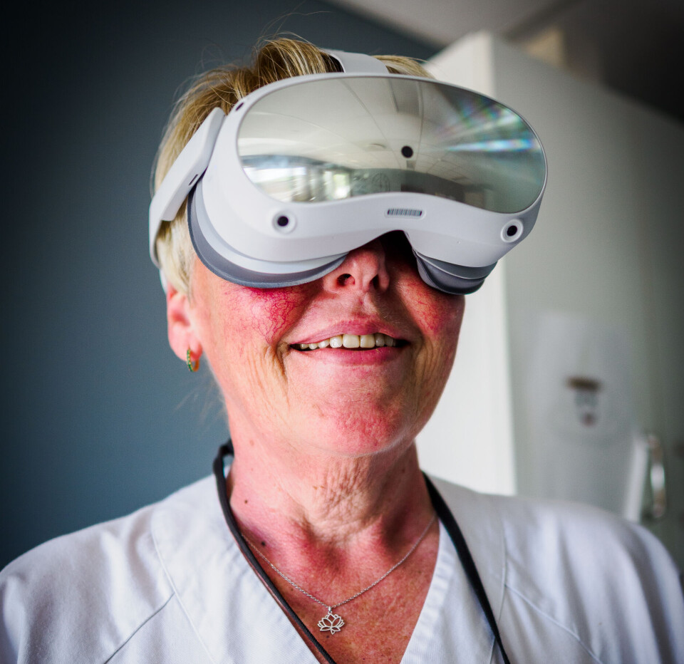 Helsearbeiderne som ser truslene rett i øynene Inger Karine Aarflot har på seg VR-brillene.