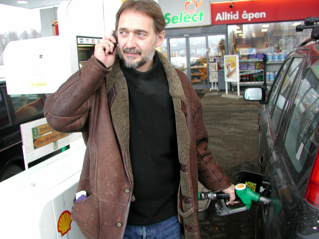 Mobilprating og bensinfylling 6
