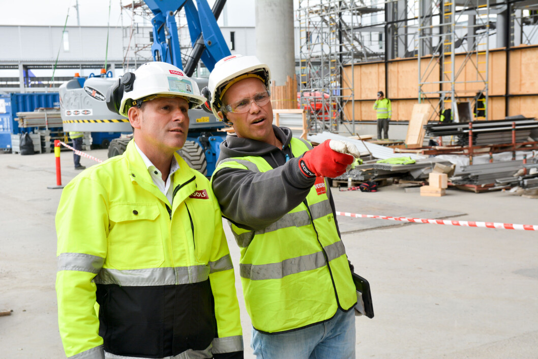 Avhengig av bruk og miljø anbefales det å bytte ut vernehjelmen to til fem år etter produksjonsdato. (Foto: Tools) Avhengig av bruk og miljø anbefales det å bytte ut vernehjelmen to til fem år etter produksjonsdato. (Foto: Tools)