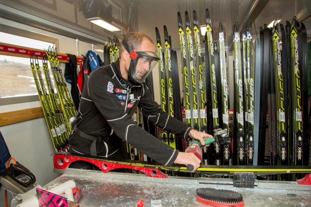 Norges smøresjef Knut Nystad tar ingen sjanser med helsa i smøreboden. (Foto: Skydda Norge) Norges smøresjef Knut Nystad tar ingen sjanser med helsa i smøreboden. (Foto: Skydda Norge)