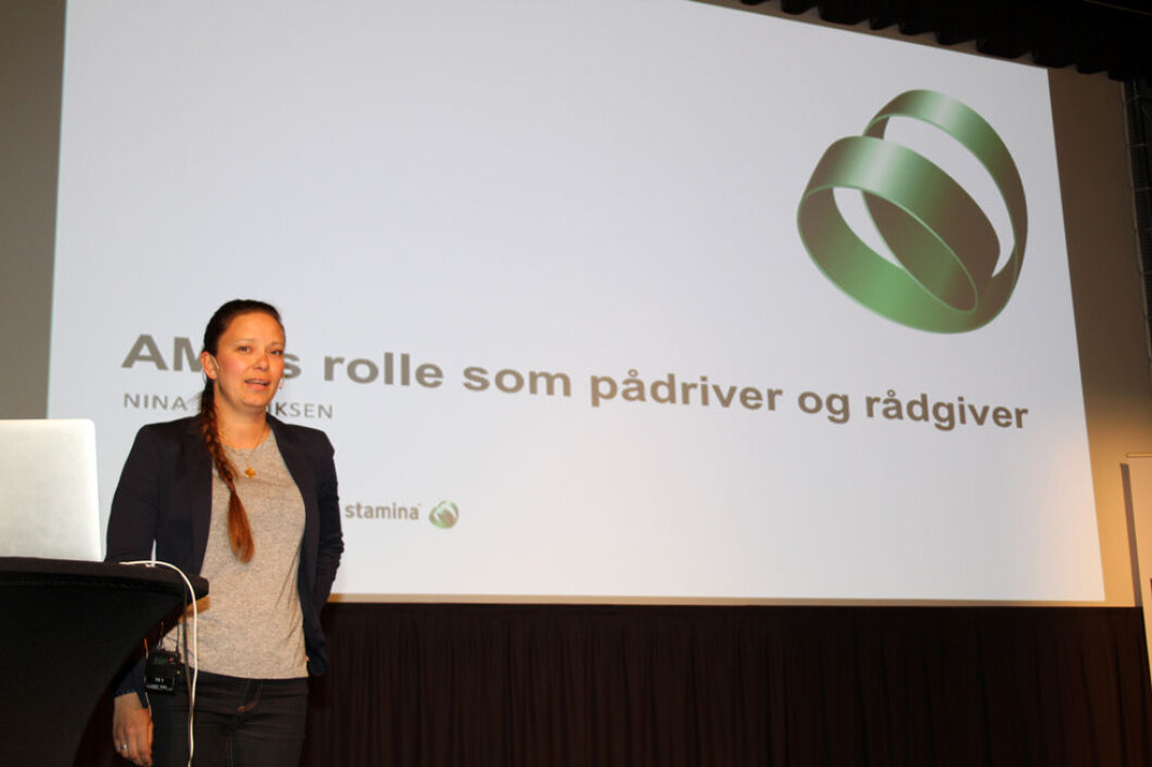 Teamleder Nina Henriksen fra Stamina Helse holder foredrag på HMS-Tinget 2017. (Foto: Jan Tveita) Teamleder Nina Henriksen fra Stamina Helse holder foredrag på HMS-Tinget 2017. (Foto: Jan Tveita)
