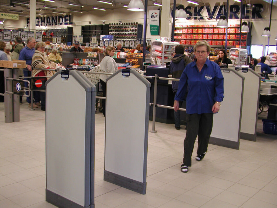 – Vi bør være mer opptatt av hvordan vi kan sikre et godt og trygt arbeidsmiljø i utsatte bransjer, som for eksempel varehandel og helsesektoren, enn å tvinge syke mennesker tilbake i jobb, mener YS-leder Jorunn Berland. (Foto: Jan Tveita) – Vi bør være mer opptatt av hvordan vi kan sikre et godt og trygt arbeidsmiljø i utsatte bransjer, som for eksempel varehandel og helsesektoren, enn å tvinge syke mennesker tilbake i jobb, mener YS-leder Jorunn Berland. (Foto: Jan Tveita)
