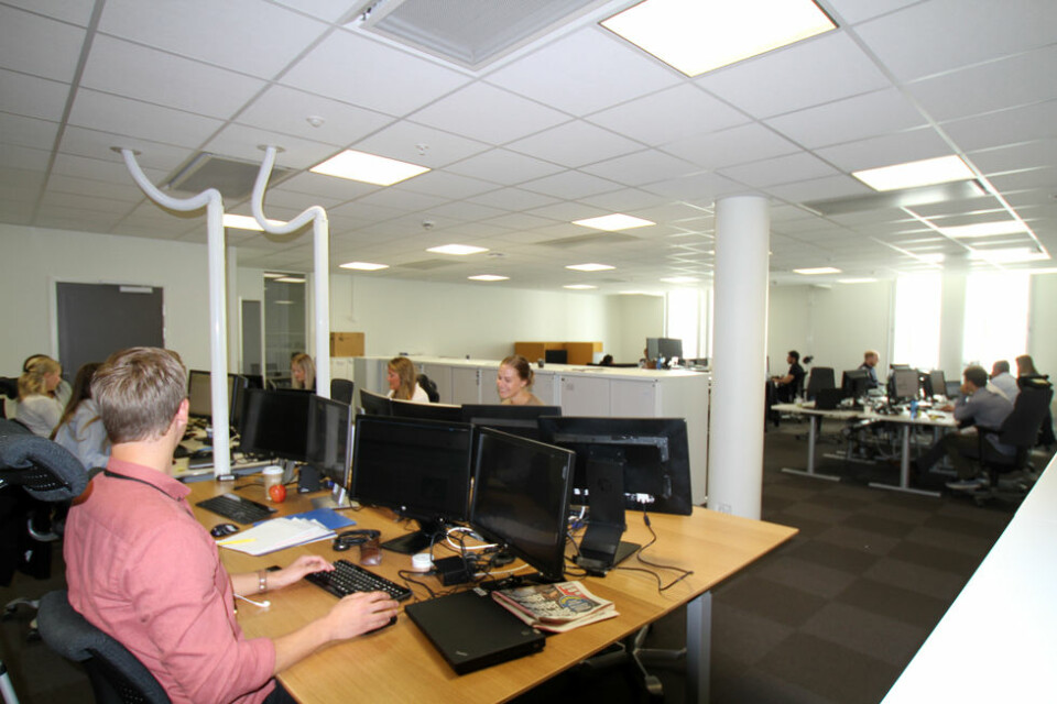Er det best å sitte i åpent kontorlandskap for å få gjort jobben? (Foto: Jan Tveita)