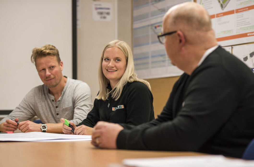 Dialogmøter er en viktig del av Peabs årlige HMS-uke. (Foto: Peab) Dialogmøter er en viktig del av Peabs årlige HMS-uke. (Foto: Peab)