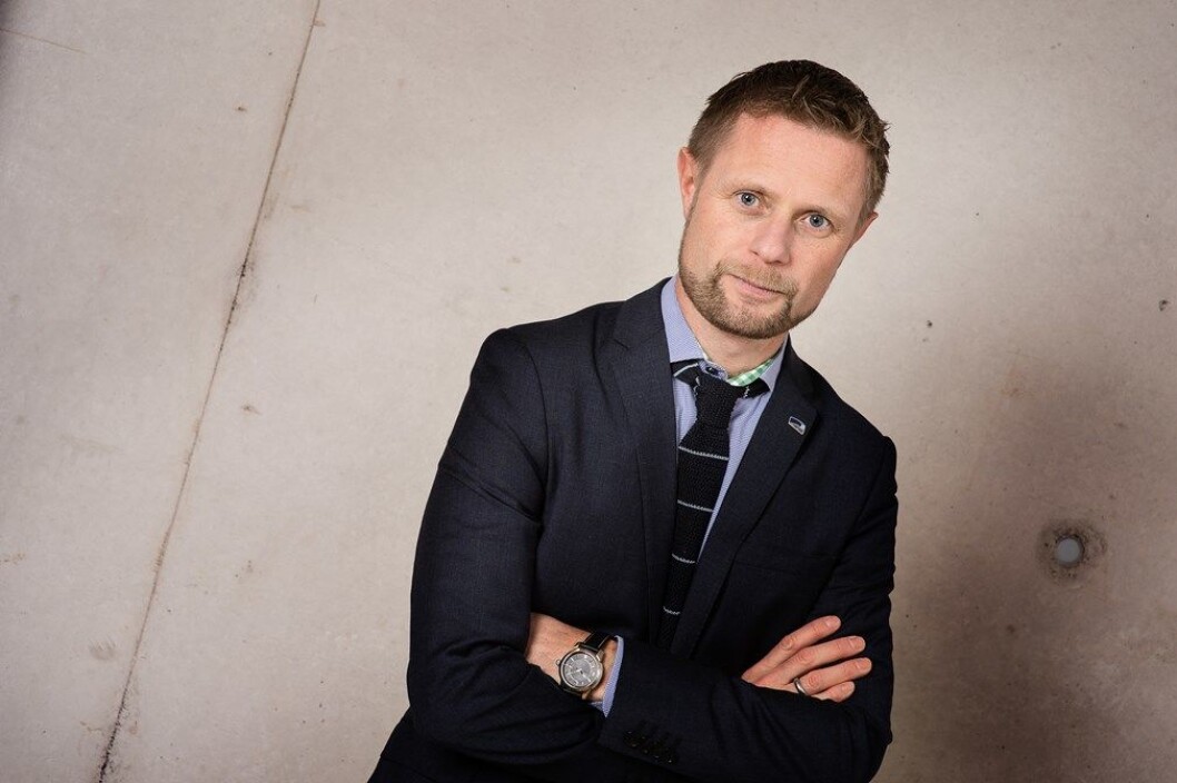 Helseminister Bent Høie holdt sykehustalen til alle ansatte i sykehusene på Rikshospitalet tirsdag. Han brukte talen til å svare de ansatte på utfordringene som er kommet fram gjennom den årlige spørreundersøkelsen. (Foto: Bjørn Stuedal) Helseminister Bent Høie holdt sykehustalen til alle ansatte i sykehusene på Rikshospitalet tirsdag. Han brukte talen til å svare de ansatte på utfordringene som er kommet fram gjennom den årlige spørreundersøkelsen. (Foto: Bjørn Stuedal)