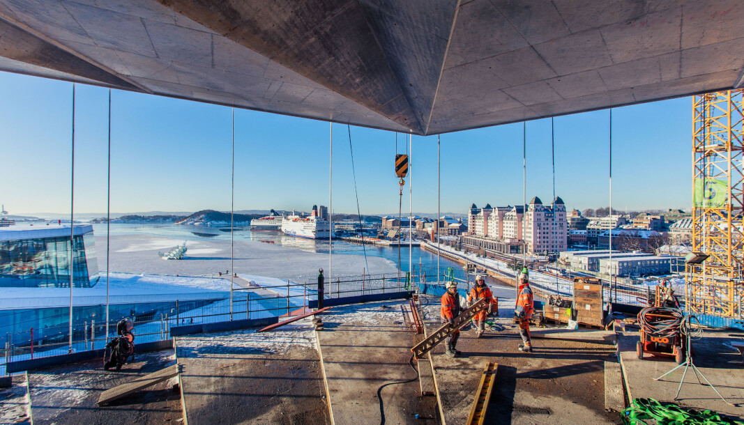 Fra byggingen av nye Deichmanske Bibliotek i Bjørvika, Oslo. Nå ønsker Skanska å minimere avfallsmengden fra byggeplass. Fra byggingen av nye Deichmanske Bibliotek i Bjørvika, Oslo. Nå ønsker Skanska å minimere avfallsmengden fra byggeplass.