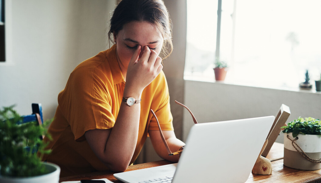 Økende stress, redusert trivsel og manglende balanse mellom jobb og fritid er noen av effektene av hjemmekontor. Økende stress, redusert trivsel og manglende balanse mellom jobb og fritid er noen av effektene av hjemmekontor.
