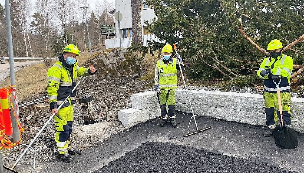 NCC Industry asfalt bruker munnbind der to-meteren ikke kan overholdes. NCC Industry asfalt bruker munnbind der to-meteren ikke kan overholdes.