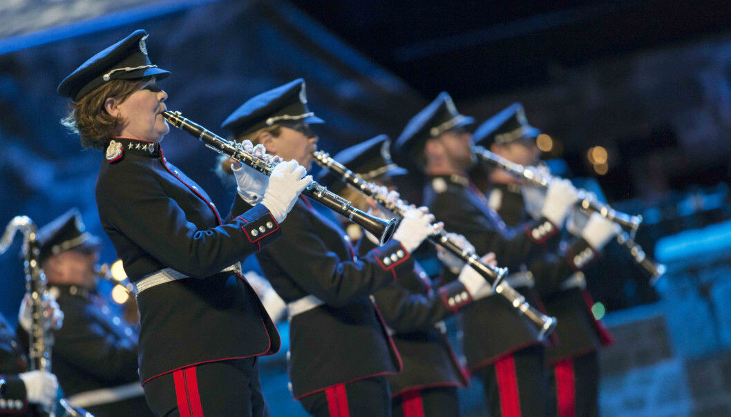 Musikerne i Forsvarets musikk har mer fysiske og psykiske plager enn sine sivile kolleger. Bildet viser Forsvarets stabsmusikkorps under Norsk militær tattoo i 2018. Musikerne i Forsvarets musikk har mer fysiske og psykiske plager enn sine sivile kolleger. Bildet viser Forsvarets stabsmusikkorps under Norsk militær tattoo i 2018.