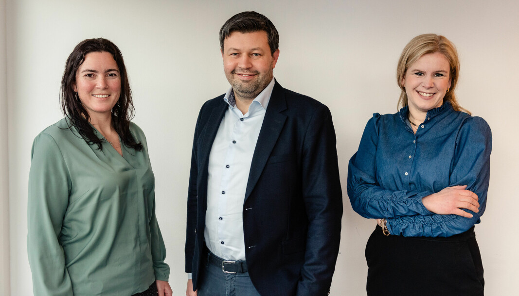 Ledelsen ved det nye Forskningssenter for klinisk behandling, Anne Therese Tveter, Espen A. Haavardsholm og Siri Lillegraven.