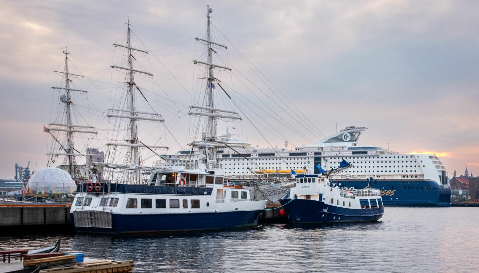 Store og små skip i Oslo havn.